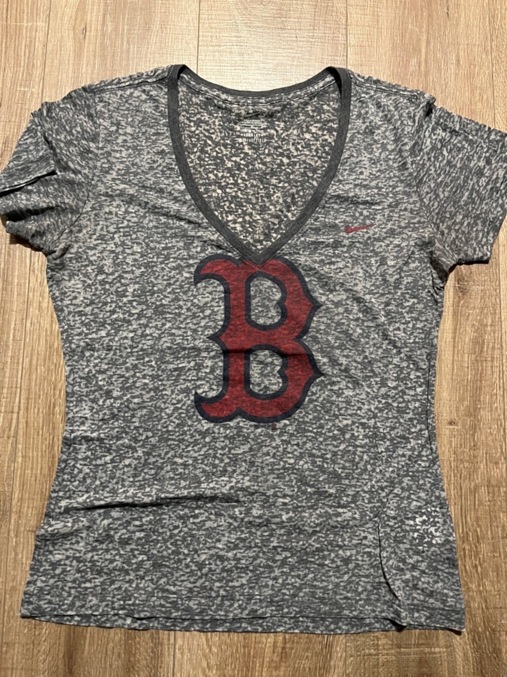 Nike Women's Gray Burnout V-Neck Tee with Red 'B' Graphic Boston Red Sox L